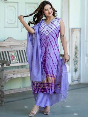 Abstract Printed V-Neck Pure Silk Kurta With Trousers & Dupatta 5