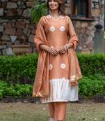 Bandhani Dyed V-Neck Pure Silk Straight Kurta With Trousers & Dupatta