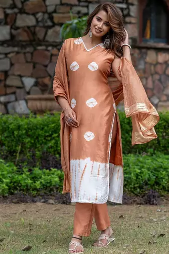 Bandhani Dyed V-Neck Pure Silk Straight Kurta With Trousers & Dupatta
