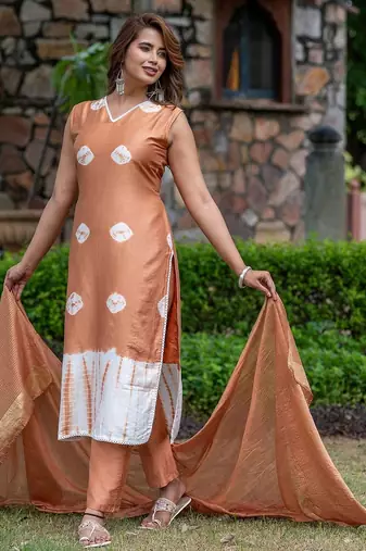 Bandhani Dyed V-Neck Pure Silk Straight Kurta With Trousers & Dupatta