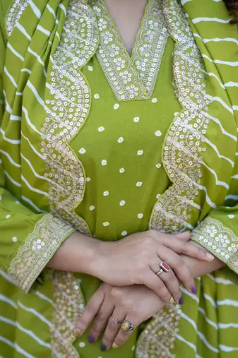 Women Bandhani Printed Empire Thread Work Kurta with Trousers & With Dupatta