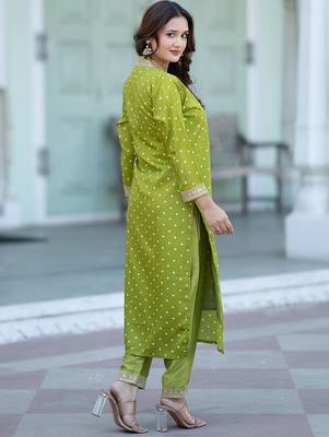 Women Bandhani Printed Empire Thread Work Kurta with Trousers & With Dupatta 4