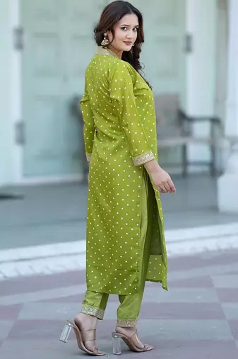 Women Bandhani Printed Empire Thread Work Kurta with Trousers & With Dupatta