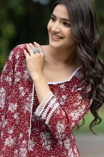 Women Floral Printed Empire Gotta Patti Kurta with Trousers & With Dupatta
