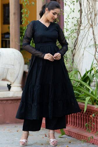 Paisley Woven Design V-Neck Tiered Georgette Anarkali Kurta with Palazzo and Belt