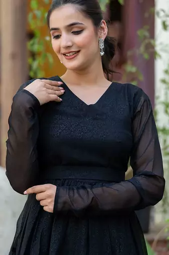 Paisley Woven Design V-Neck Tiered Georgette Anarkali Kurta with Palazzo and Belt