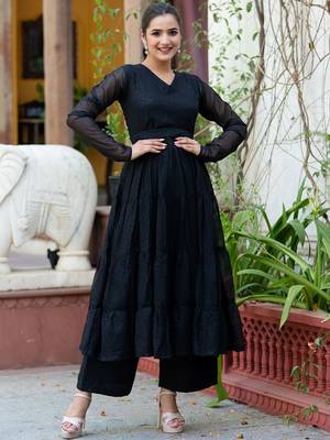 Paisley Woven Design V-Neck Tiered Georgette Anarkali Kurta with Palazzo and Belt 6