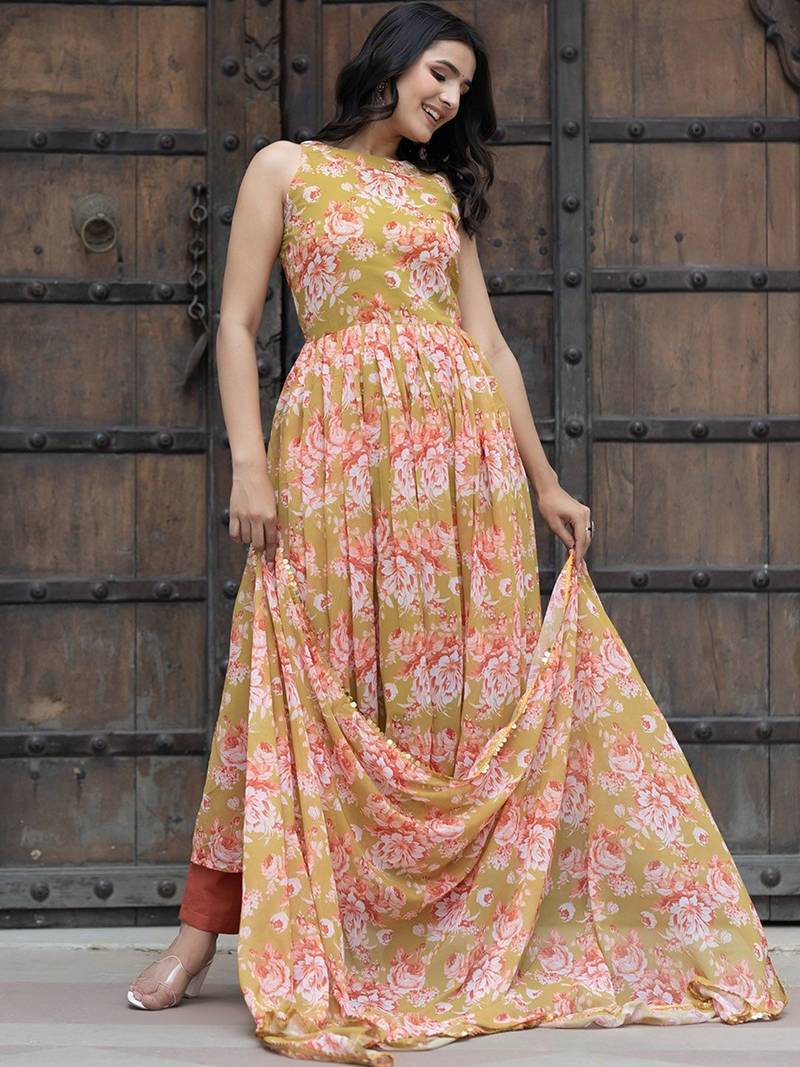 Women Floral Printed Empire Sequinned Kurta with Trousers & With Dupatta
