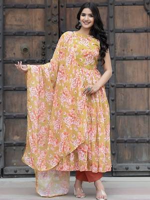 Women Floral Printed Empire Sequinned Kurta with Trousers & With Dupatta 4