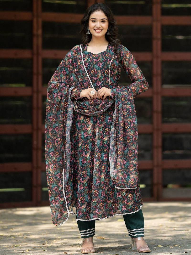Women Floral Printed Empire Gotta Patti Kurta with Trousers & With Dupatta