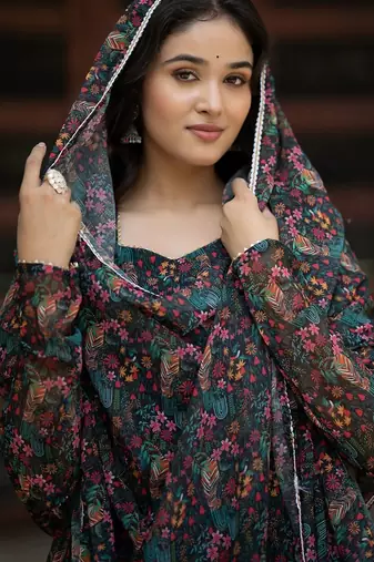 Women Floral Printed Empire Gotta Patti Kurta with Trousers & With Dupatta