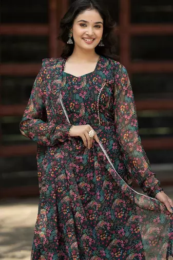 Women Floral Printed Empire Gotta Patti Kurta with Trousers & With Dupatta