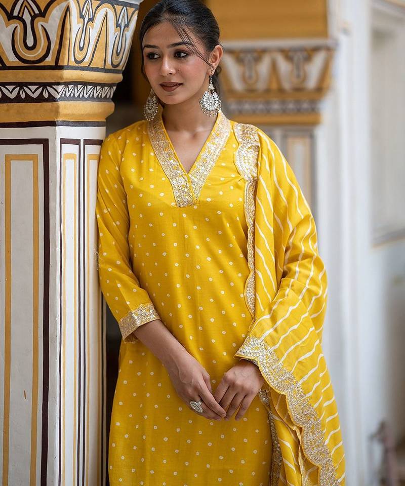 Women Bandhani Embroidered Regular Sequinned Kurta with Trousers & With Dupatta