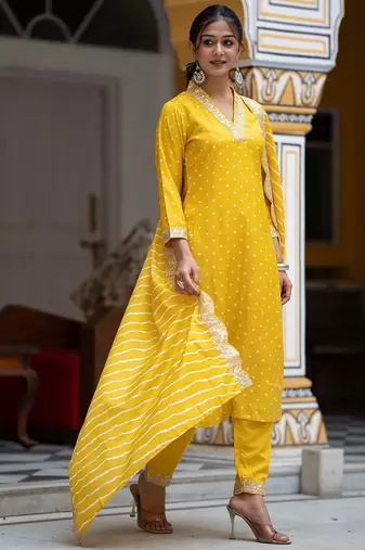 Women Bandhani Embroidered Regular Sequinned Kurta with Trousers & With Dupatta