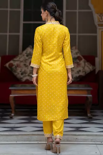 Women Bandhani Embroidered Regular Sequinned Kurta with Trousers & With Dupatta