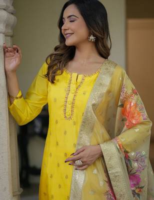 Floral Woven Design Regular Thread Work Straight Kurta With Trousers & Dupatta 6