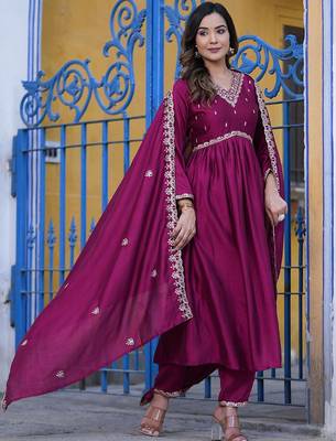 Floral Embroidered Empire Sequinned Kurta With Trouser & Dupatta 3