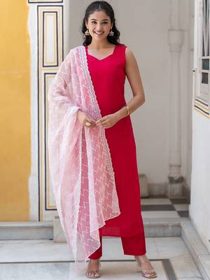 Sweetheart Neck Regular Thread Work Pure Silk Kurta With Trousers & Dupatta 1