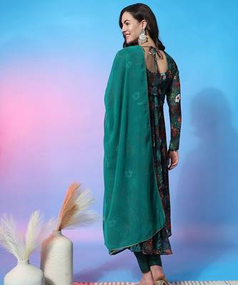 Floral Printed Empire Gotta Patti Kurta with Trousers & Dupatta 5