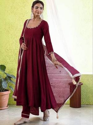 Women Empire Gotta Patti Chanderi Silk Kurta with Trousers & With Dupatta 4