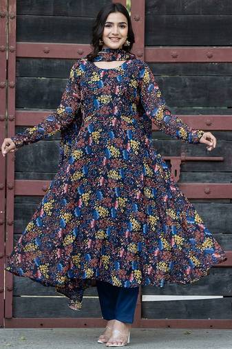 Floral Printed Round Neck Long Sleeves Gotta Patti Kurta with Trousers & Dupatta