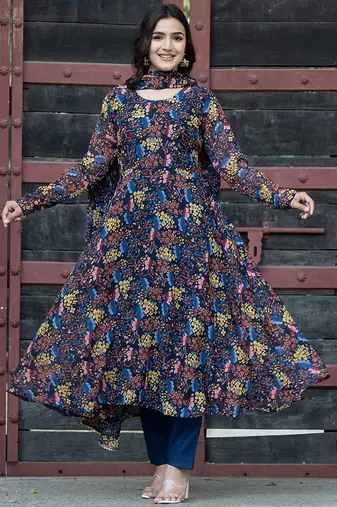 Floral Printed Round Neck Long Sleeves Gotta Patti Kurta with Trousers & Dupatta