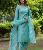 Women Ethnic Motifs Embroidered Regular Thread Work Chanderi Silk Kurta with Trousers & With Dupatta
