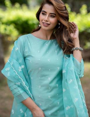 Women Ethnic Motifs Embroidered Regular Thread Work Chanderi Silk Kurta with Trousers & With Dupatta 2