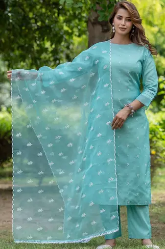 Women Ethnic Motifs Embroidered Regular Thread Work Chanderi Silk Kurta with Trousers & With Dupatta