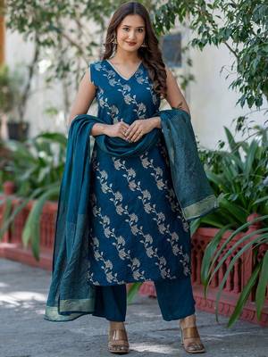 Women Floral Printed Regular Pure Silk Kurta with Trousers & With Dupatta 1