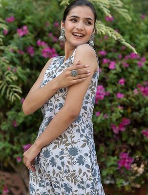 Floral Printed V-Neck Regular Pure Cotton Kurta with Trousers 6