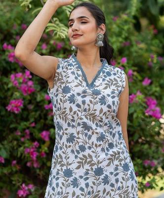 Floral Printed V-Neck Regular Pure Cotton Kurta with Trousers 7