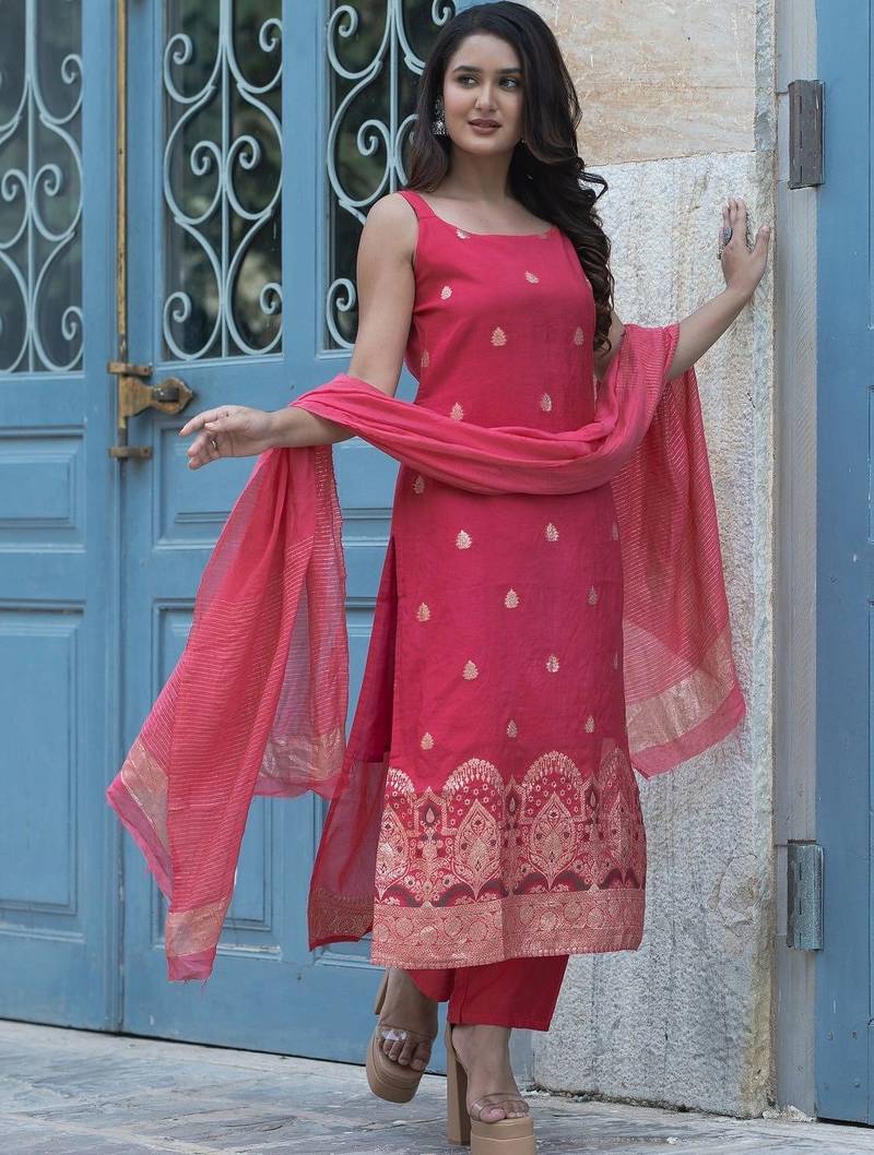Women Ethnic Motifs Regular Kurta with Trousers & With Dupatta