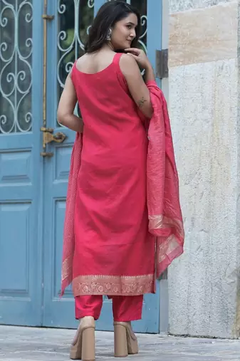 Women Ethnic Motifs Regular Kurta with Trousers & With Dupatta