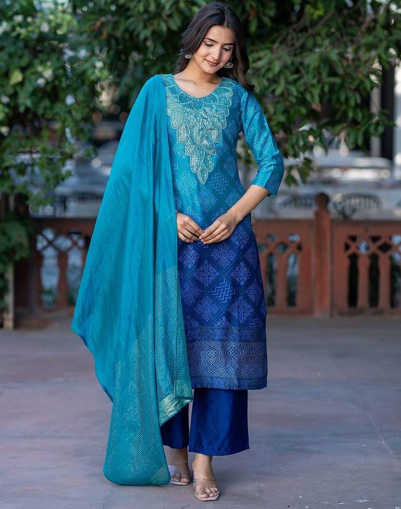 Women Ethnic Motifs Printed Regular Sequinned Kurta with Trousers & With Dupatta