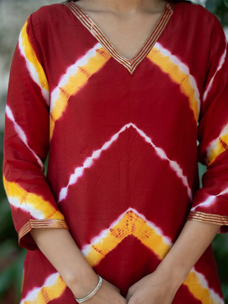 Women Dyed Regular Pure Silk Kurta with Trousers & With Dupatta
