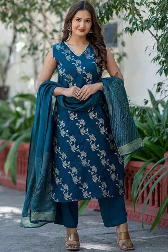 Floral Printed V-Neck Pure Silk Straight Kurta With Trousers & Dupatta