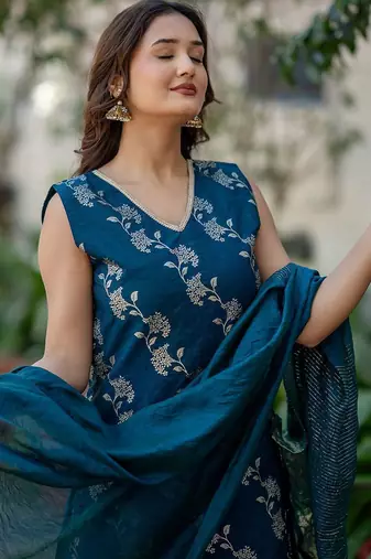 Floral Printed V-Neck Pure Silk Straight Kurta With Trousers & Dupatta
