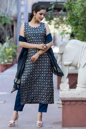 Floral Printed Round Neck Pure Silk Jacquard Straight Kurta with Trousers & Dupatta