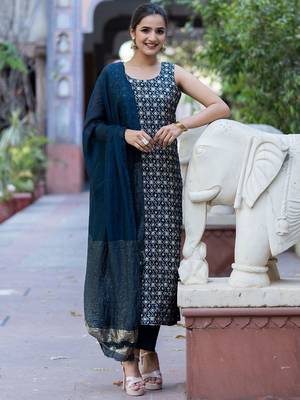 Floral Printed Round Neck Pure Silk Jacquard Straight Kurta with Trousers & Dupatta 6