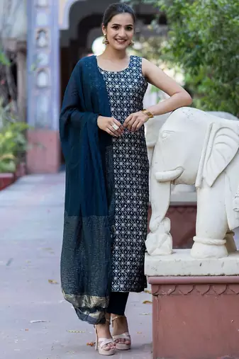 Floral Printed Round Neck Pure Silk Jacquard Straight Kurta with Trousers & Dupatta
