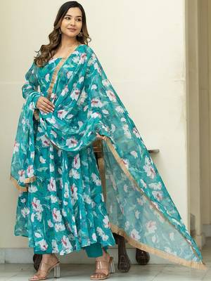 Floral Printed Regular Gotta Patti Kurta With Churidar & Dupatta 4