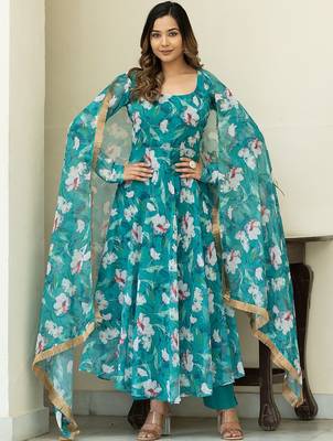 Floral Printed Regular Gotta Patti Kurta With Churidar & Dupatta 7