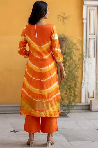 Leheriya Dyed V-Neck Pure Silk Straight Kurta With Trousers & Dupatta