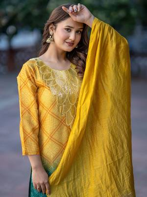 Women Dyed Kurta with Palazzo & Dupatta 2