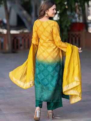Women Dyed Kurta with Palazzo & Dupatta 4