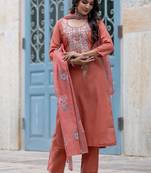 Women Floral Embroidered Regular Thread Work Kurta with Trousers & With Dupatta