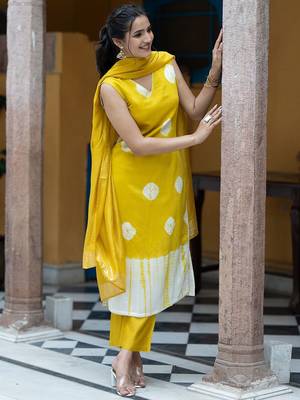 Shibori Dyed V-Neck Pure Silk Straight Kurta with Trousers & Dupatta 4