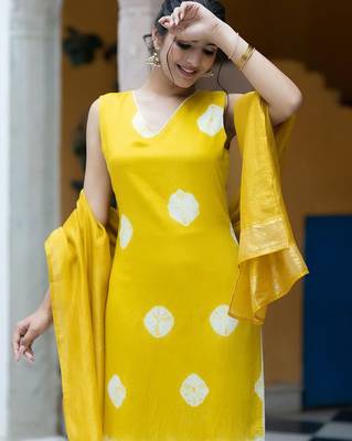 Shibori Dyed V-Neck Pure Silk Straight Kurta with Trousers & Dupatta 6
