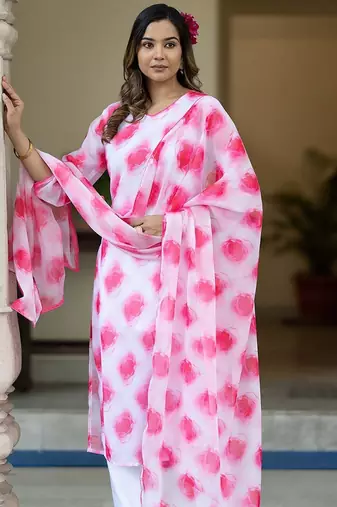Floral Printed Regular Kurta with Trousers & With Dupatta